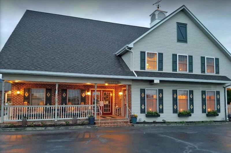Country Living Inn Smoketown  Exteriér fotografie