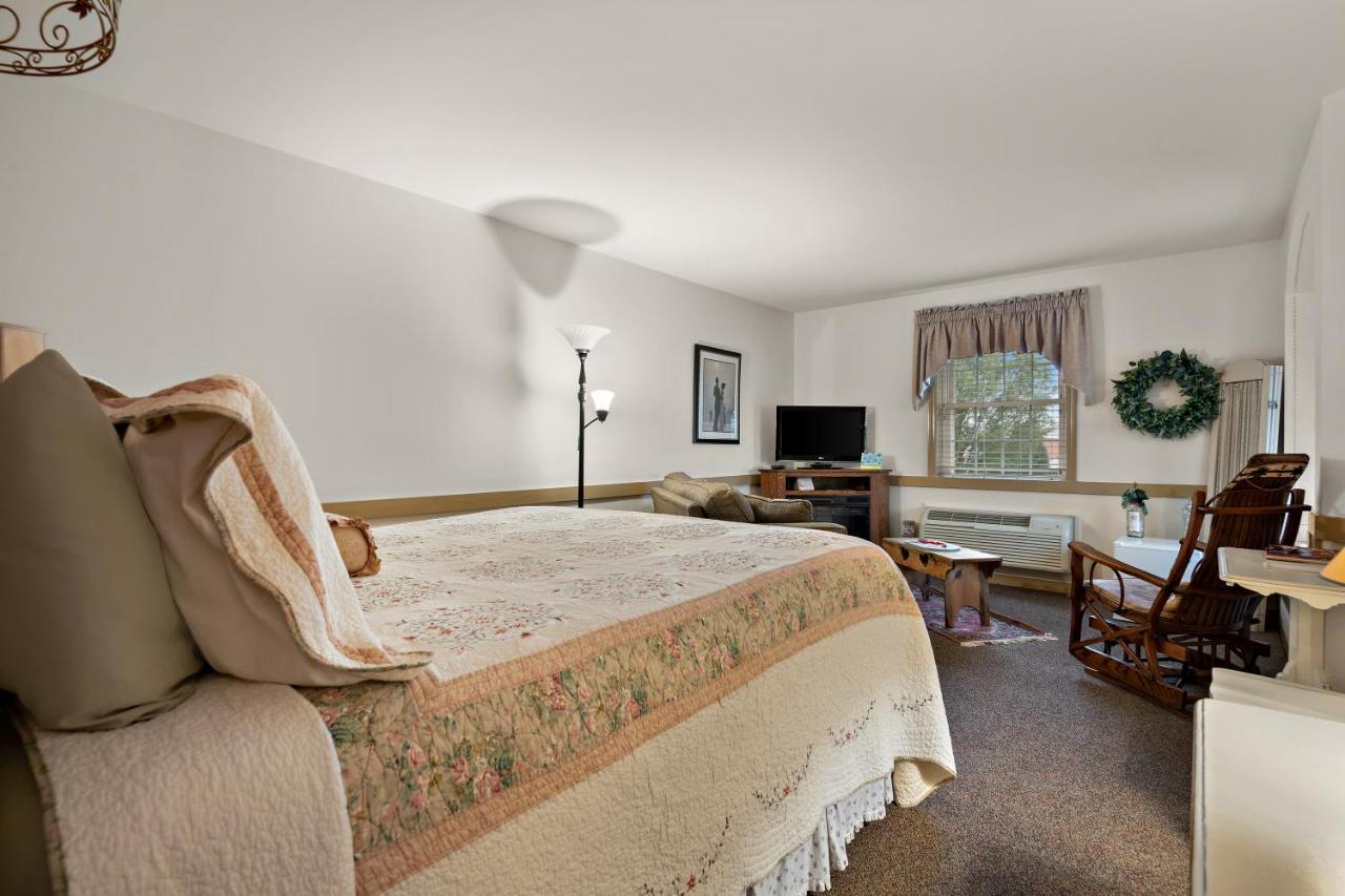Country Living Inn Smoketown  Exteriér fotografie